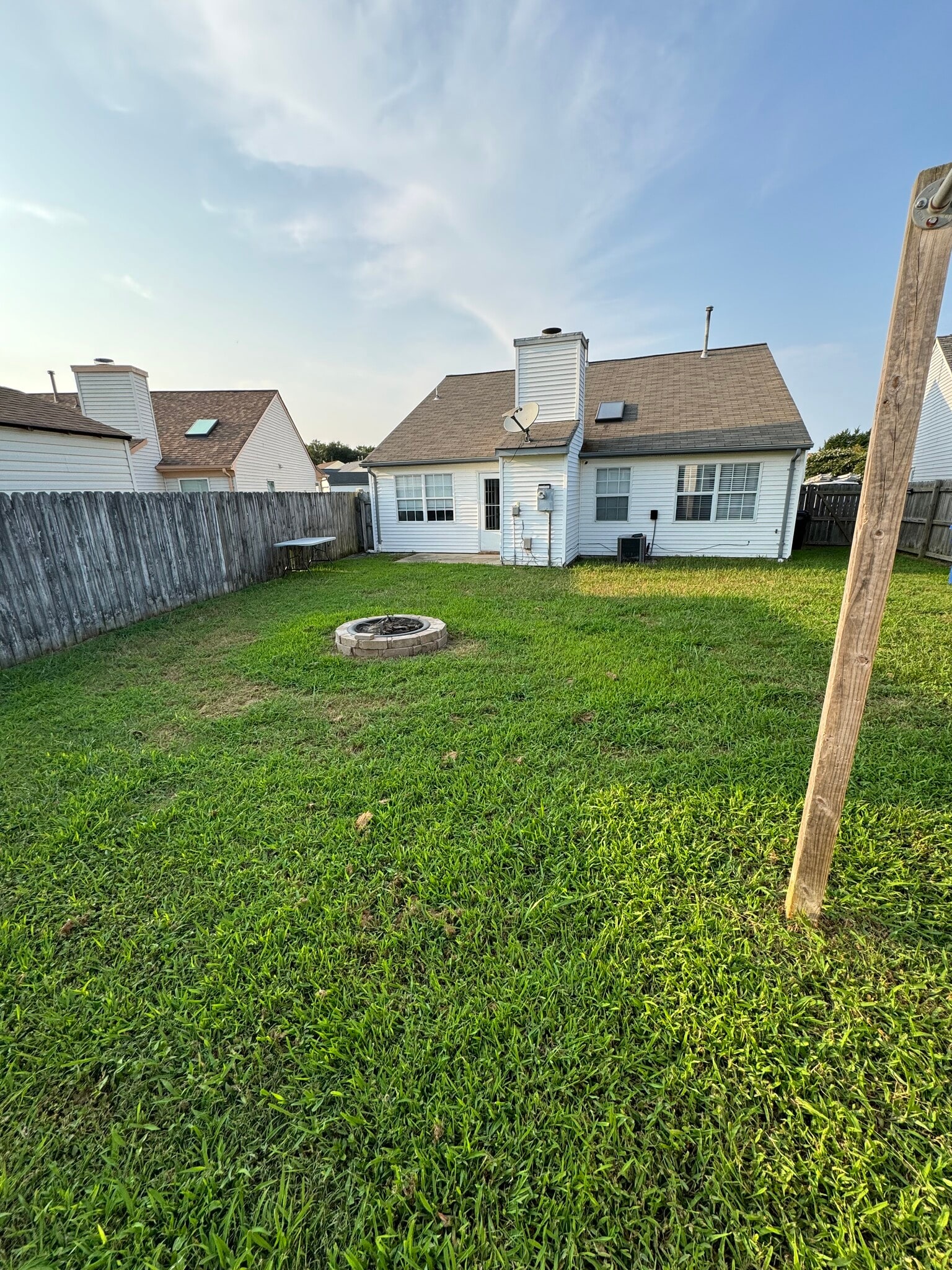 Building Photo - 1848 Gershwin Dr