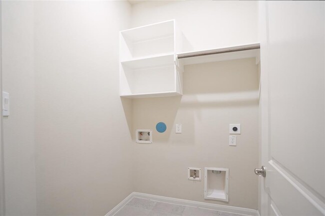 Building Photo - 29034 Canyon Oak Dr