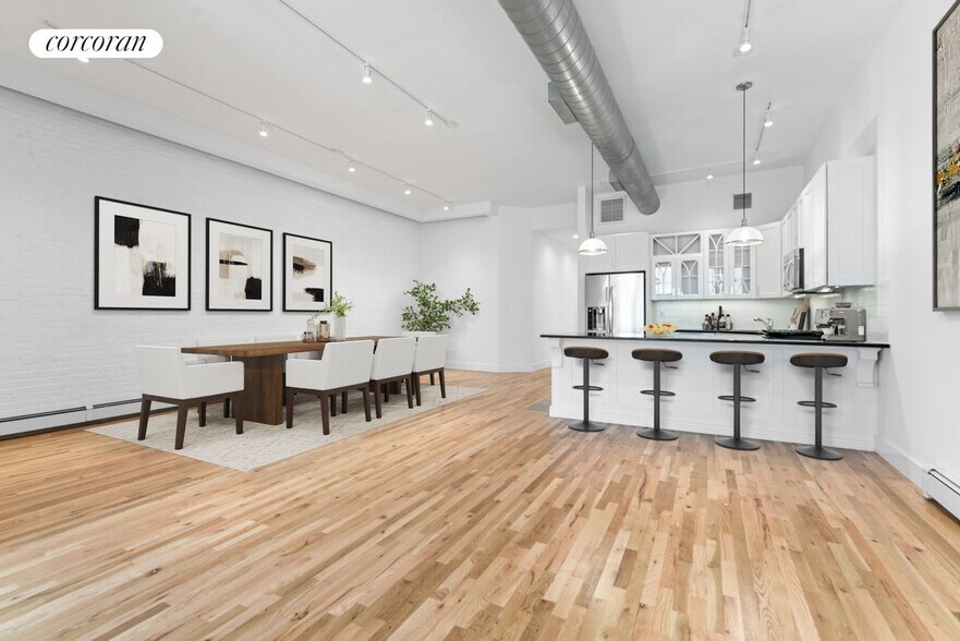 Building Photo - 153 Mercer St