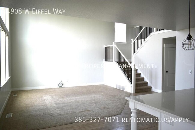 Building Photo - 4908 Eiffel Wy