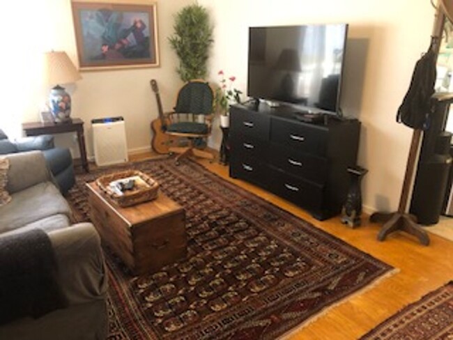 Building Photo - 4436