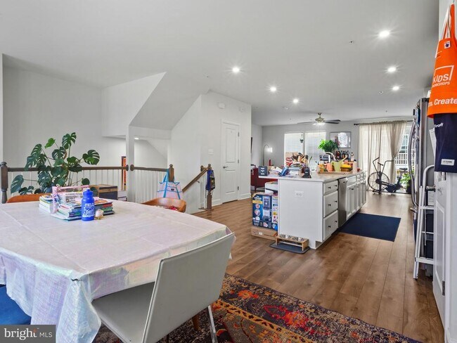 Building Photo - 9508 Townfield Pl