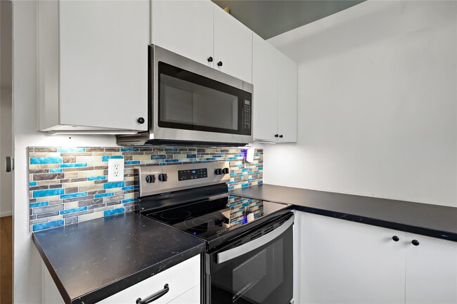 Building Photo - 1544 39th Ave