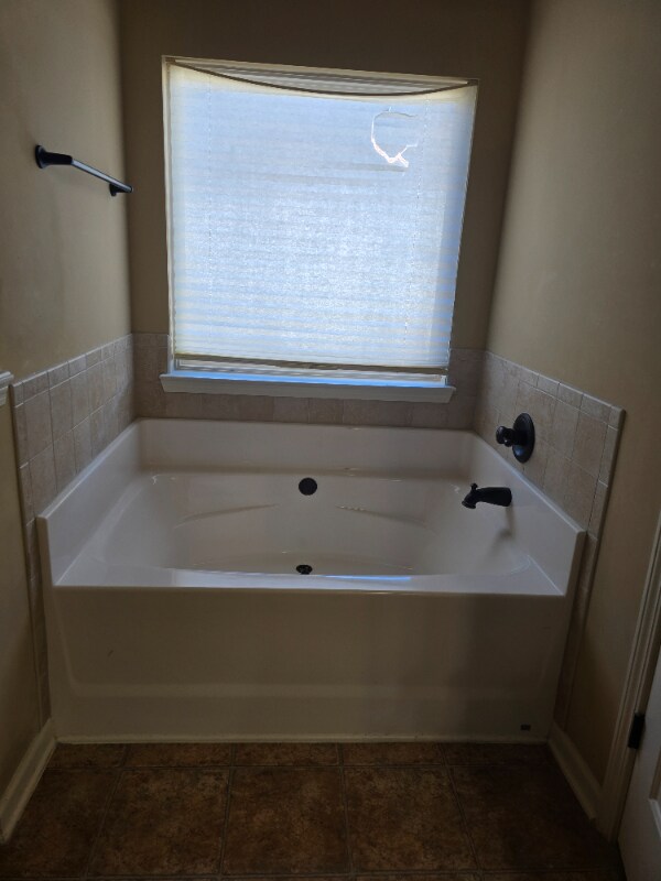 Building Photo - 2797 Huntcliffe Dr