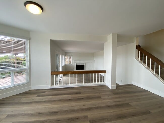 Building Photo - Spacious Home in La Costa with Nice View!!