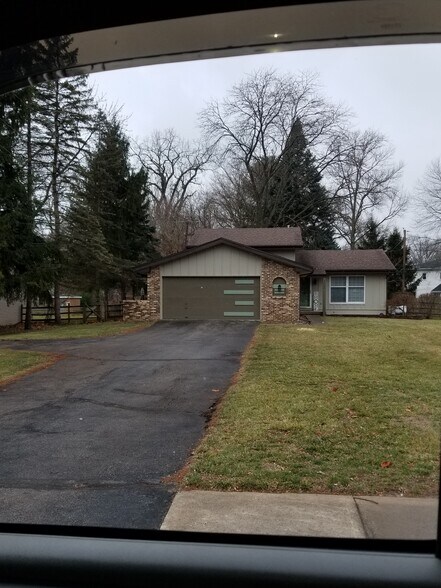 Building Photo - 4805 Whiteford Rd