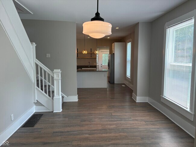 Building Photo - 1125 Churchman Ave