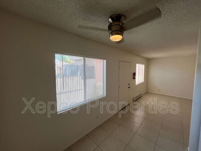 Building Photo - 556 E Chuckwalla Rd