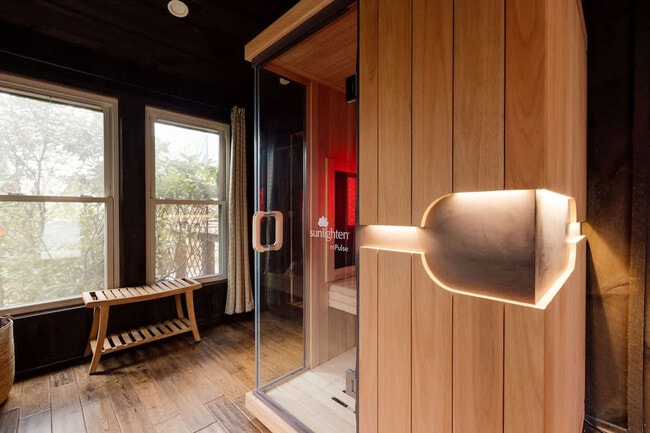 Building Photo - 521 Baywood Dr