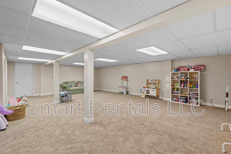 Building Photo - 12958 Ambois Dr