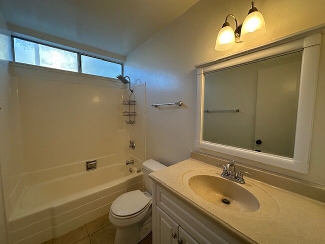 Building Photo - Remodeled Thousand Oaks Home