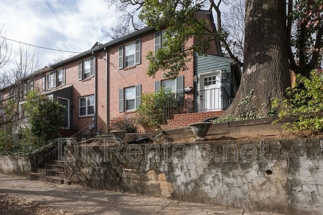 Building Photo - 876 Argonne Ave NE