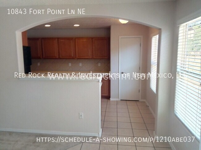 Building Photo - 10843 Fort Point Ln NE