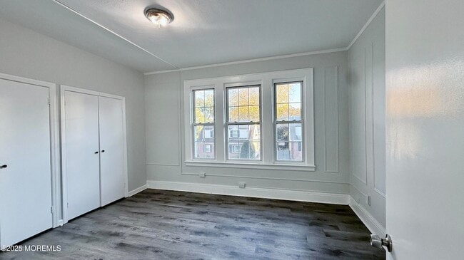 Building Photo - 56 Lindsley Pl