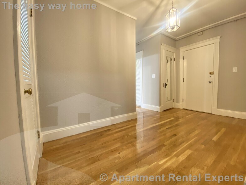 Building Photo - 1558 Massachusetts Ave