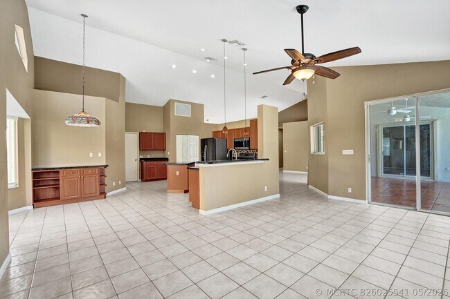 Building Photo - 10304 NW 50th Ct