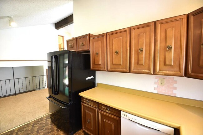 Building Photo - Spacious 2BR/2BA with Fenced Yard in Boulder