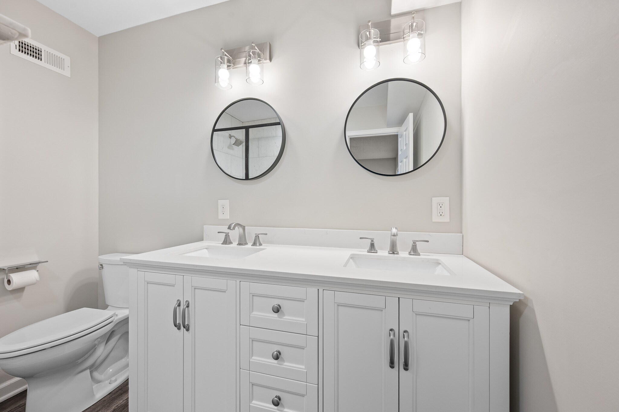 Building Photo - 117 Settlement Dr