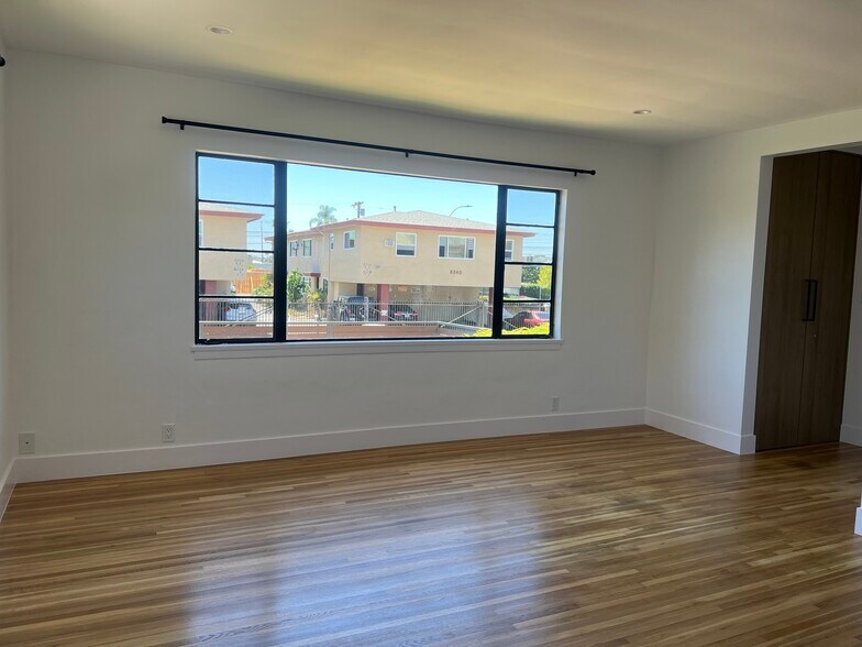 Building Photo - 6239 Lexington Ave