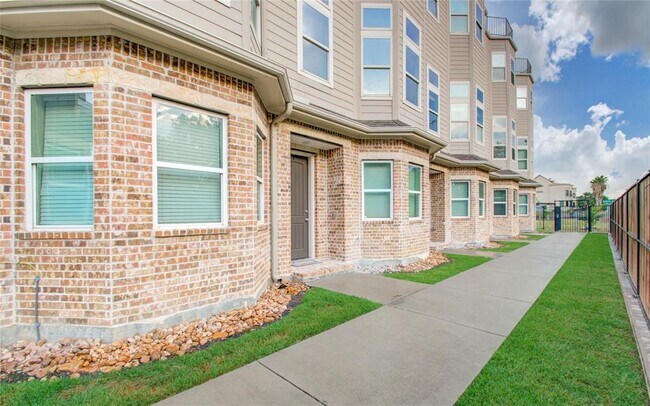 Building Photo - 2020 McGowen St