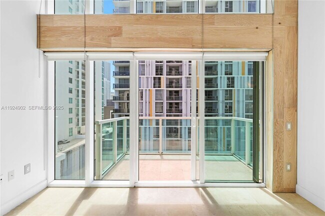 Building Photo - 41 SE 5th St