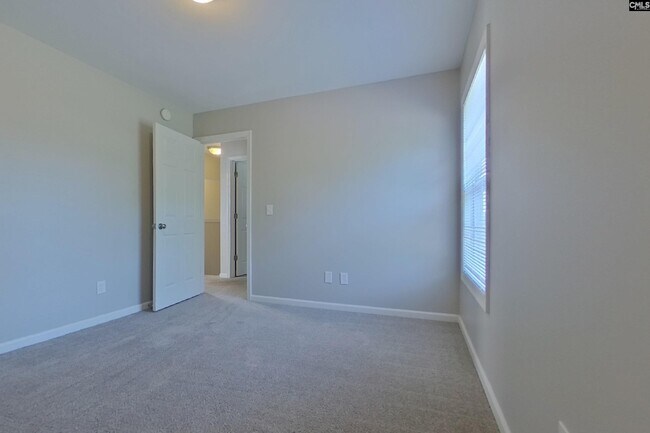 Building Photo - 403 Parkstone Ct