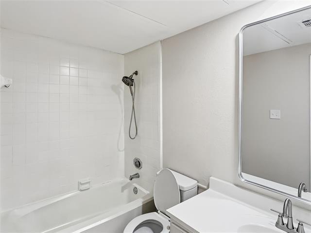 Building Photo - 7126 Holly Hill Dr