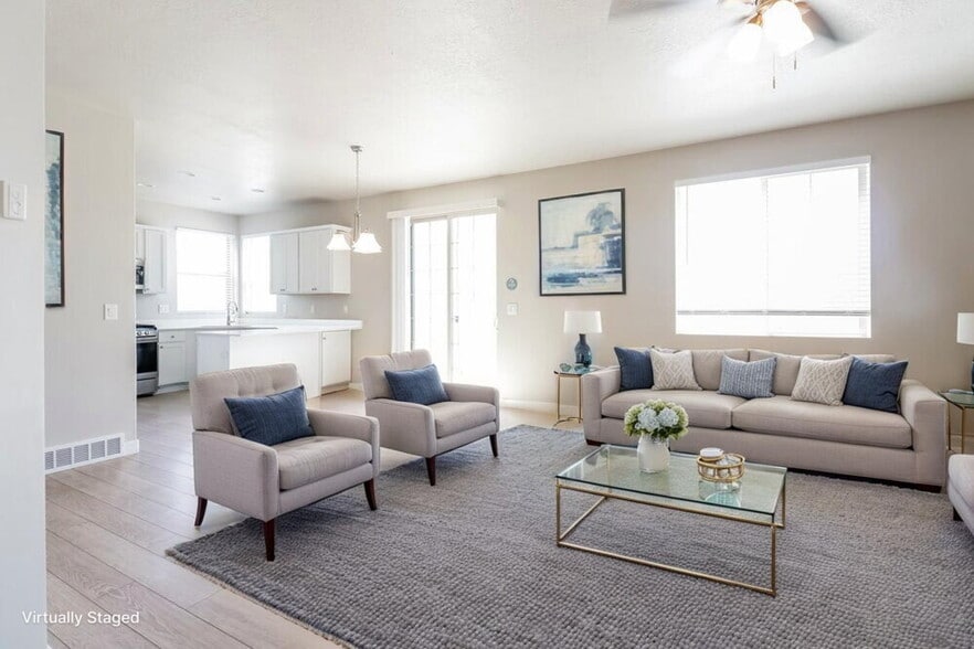 Building Photo - 1083 W Osprey Dr