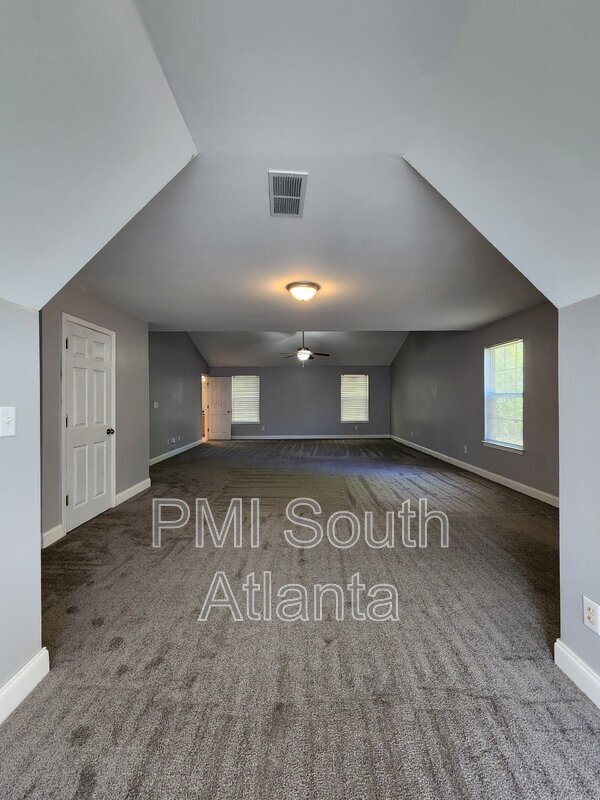 Building Photo - 2085 Winding Crossing Trail