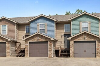 Building Photo - 1723 A THISTLEWOOD DR  CLARKSVILLE , TN 37042