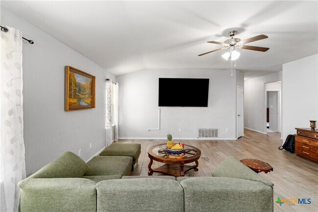 Building Photo - 5634 Stonehaven Dr