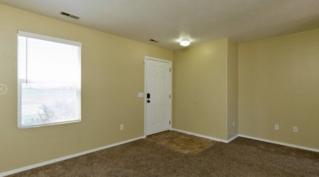 Building Photo - 3 Bedroom Home in Stansbury Park