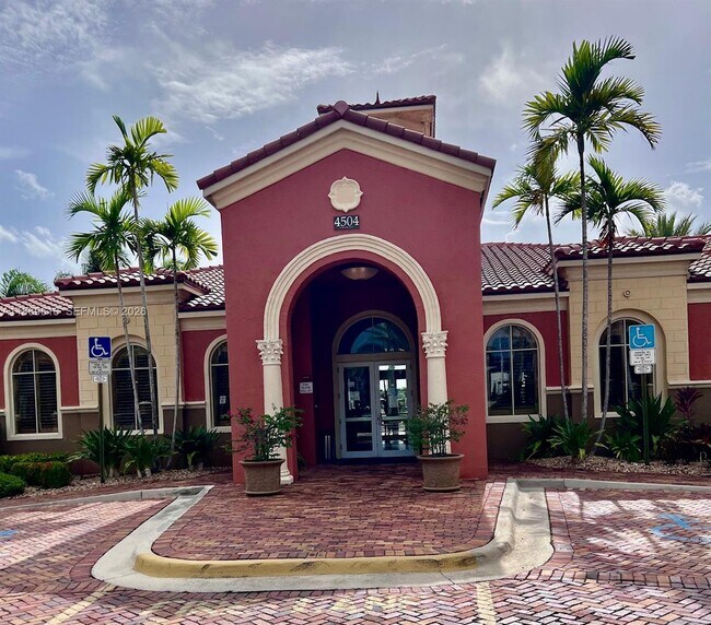 Building Photo - 4402 SW 160th Ave