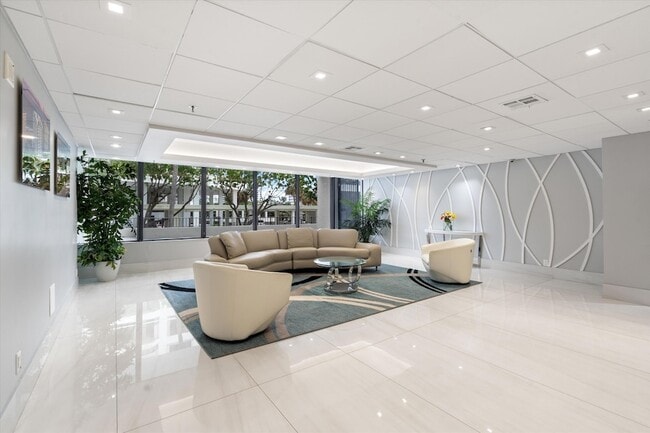 Building Photo - 3115 S Ocean Blvd