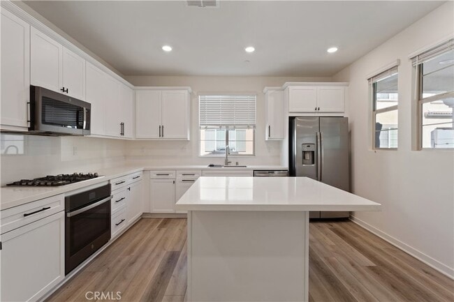 Building Photo - 839 Cranberry Way