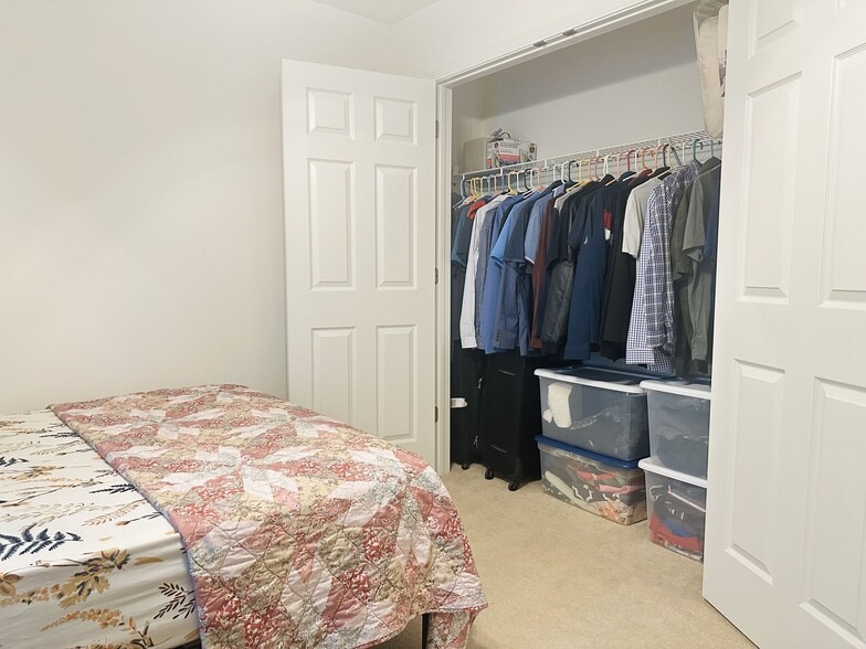 Building Photo - 3003 Remington Dr