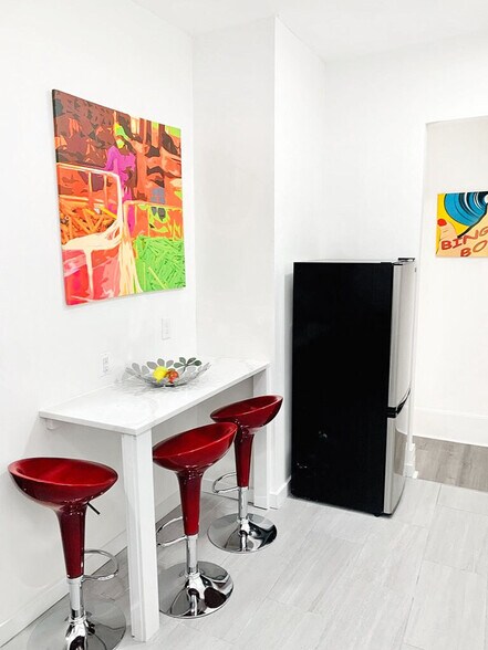 Building Photo - 206 W 138th St