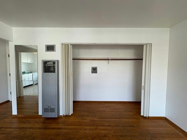 Building Photo - 2901 Cabrillo St
