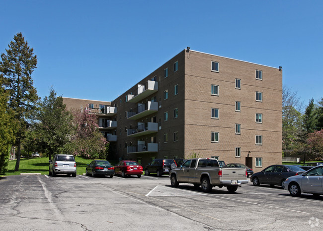 Building Photo - College Park Apartments