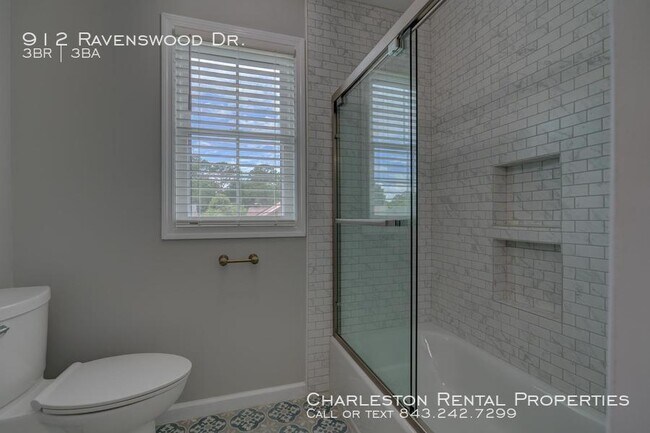 Building Photo - 912 Ravenswood Dr