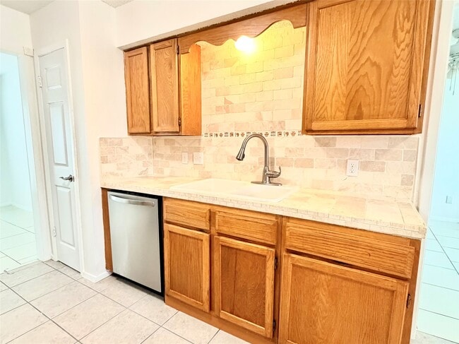 Building Photo - 4214 Lost Lake Ln