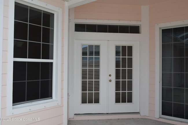 Building Photo - 1170 Eleuthera Dr NE