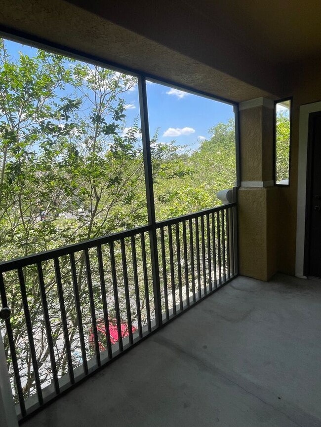 Building Photo - Beautiful one-bedroom condominium in the d...