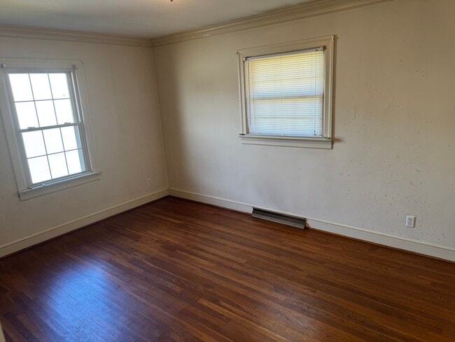 Building Photo - 204 Tidewater St