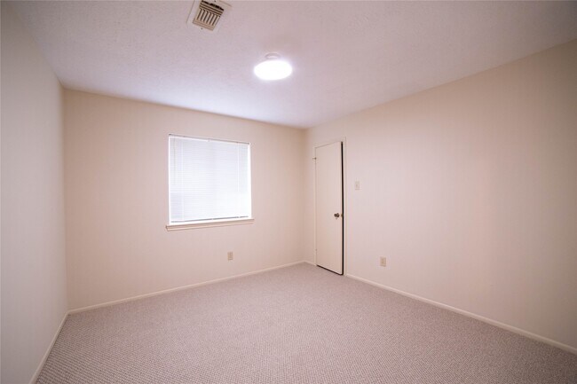 Building Photo - 13214 Ensley Wood Dr
