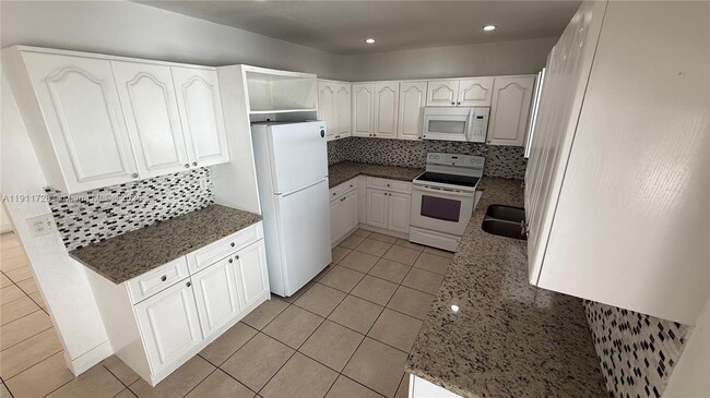 Building Photo - 3211 NW 19th Terrace