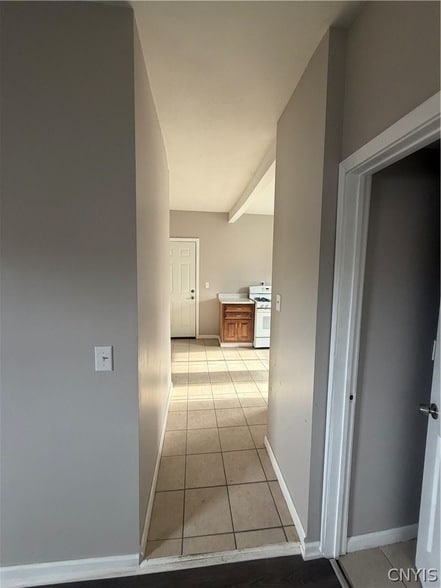 Building Photo - 214 Rowland St