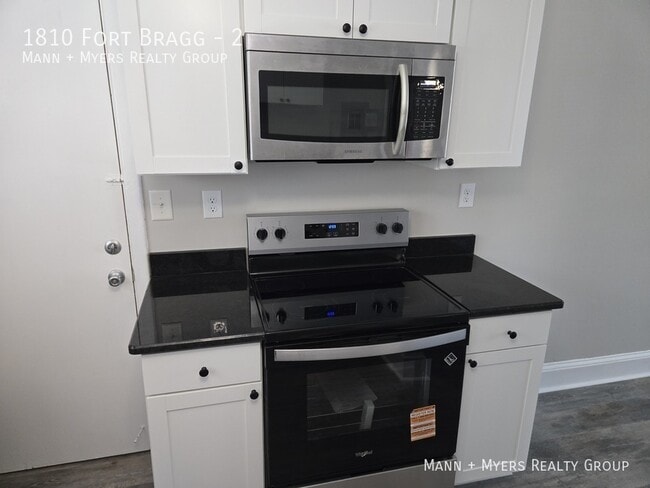 Building Photo - 1810 Fort Bragg Rd