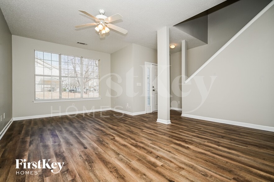 Building Photo - 2355 Brianna Dr