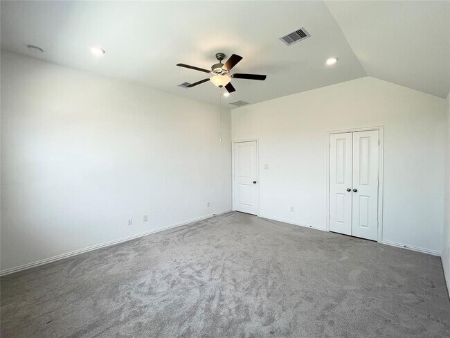 Building Photo - 2243 Rustboro Dr